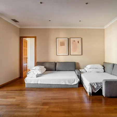 Apartment Elegant 3-bedroom In The Heart Of Bcn
