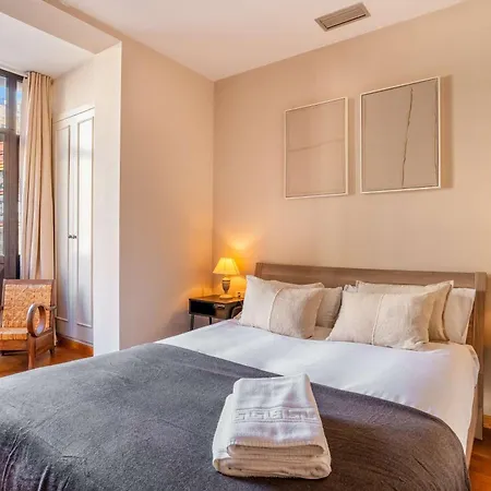 Elegant 3-bedroom In The Heart Of Bcn Apartment *