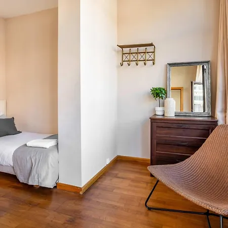 Elegant 3-bedroom In The Heart Of Bcn Барселона